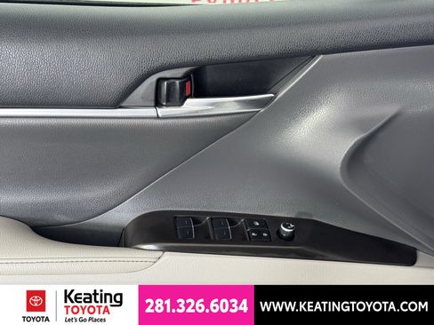 Used 2024 Toyota Camry XSE FWD image 12