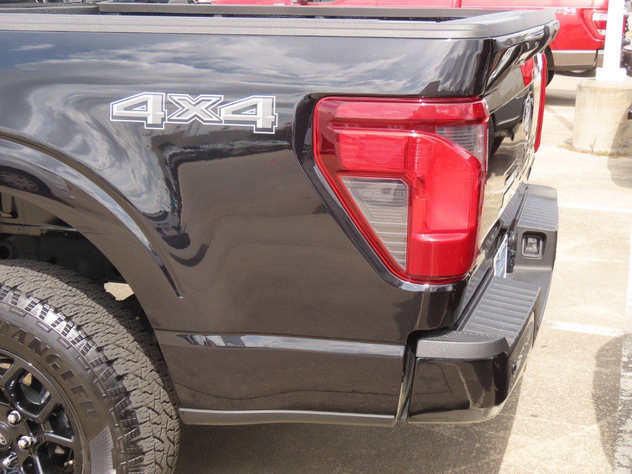 Used 2025 Ford F150 STX AWD/4WD image 14