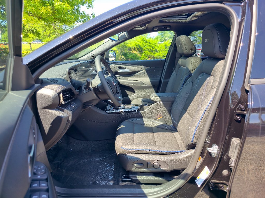 New 2026 Buick Envista Sport Touring w/ Convenience I Package FWD image 21