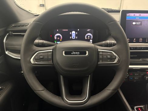 Used 2023 Jeep Compass High Altitude AWD/4WD image 18