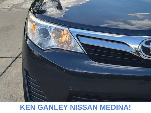 Used 2014 Toyota Camry LE FWD image 9