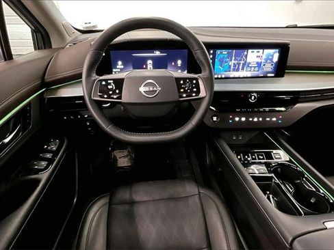 Used 2025 Nissan Murano Platinum image 5