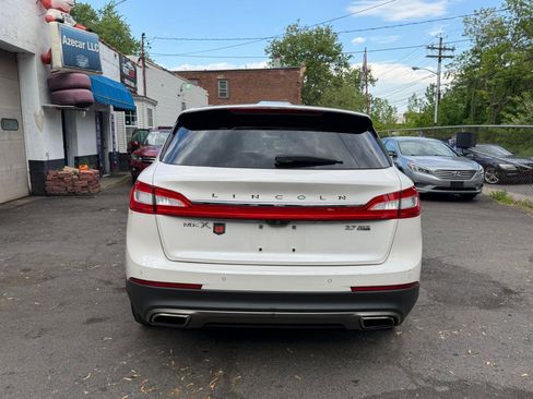 Used 2016 Lincoln MKX Reserve w/ Climate Package AWD/4WD image 8