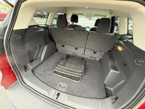 Used 2016 Ford Escape SE w/ Equipment Group 201A AWD/4WD image 32