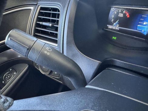 Used 2018 Ford Explorer XLT w/ Equipment Group 202A image 18