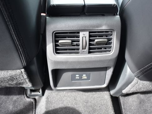 Used 2023 Nissan Rogue SL image 28