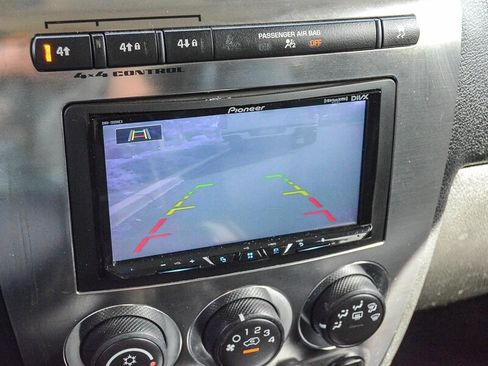 Used 2007 HUMMER H3 image 25