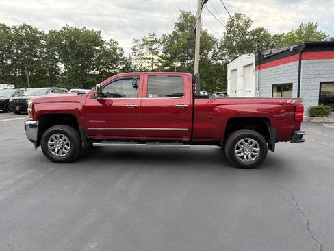 Used 2019 Chevrolet Silverado 2500 LTZ w/ Duramax Plus Package AWD/4WD image 2