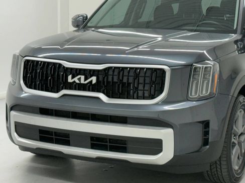Used 2024 Kia Telluride LX FWD image 42