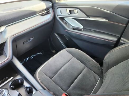 Certified 2025 Ford Explorer ST AWD/4WD image 15