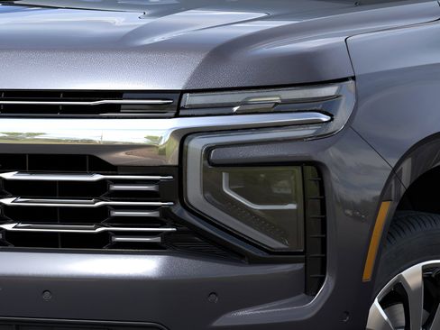 New 2025 Chevrolet Suburban Premier image 10