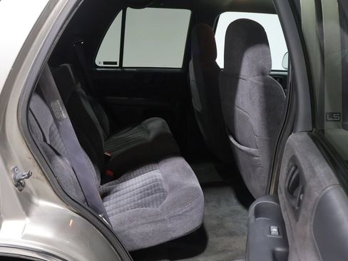 Used 1998 Chevrolet Blazer LS w/ Preferred Equipment Group RWD image 20