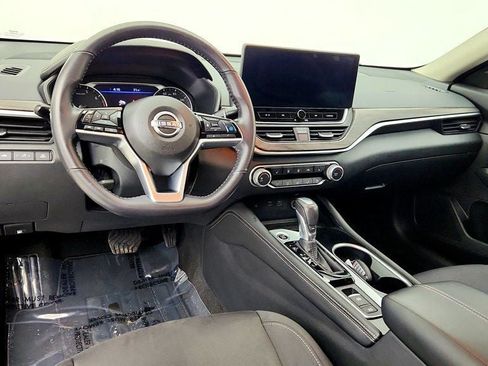 Used 2023 Nissan Altima 2.5 SV w/ SV Premium Package FWD image 13