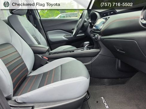 Used 2024 Nissan Kicks SR w/ SR Premium Package FWD image 42
