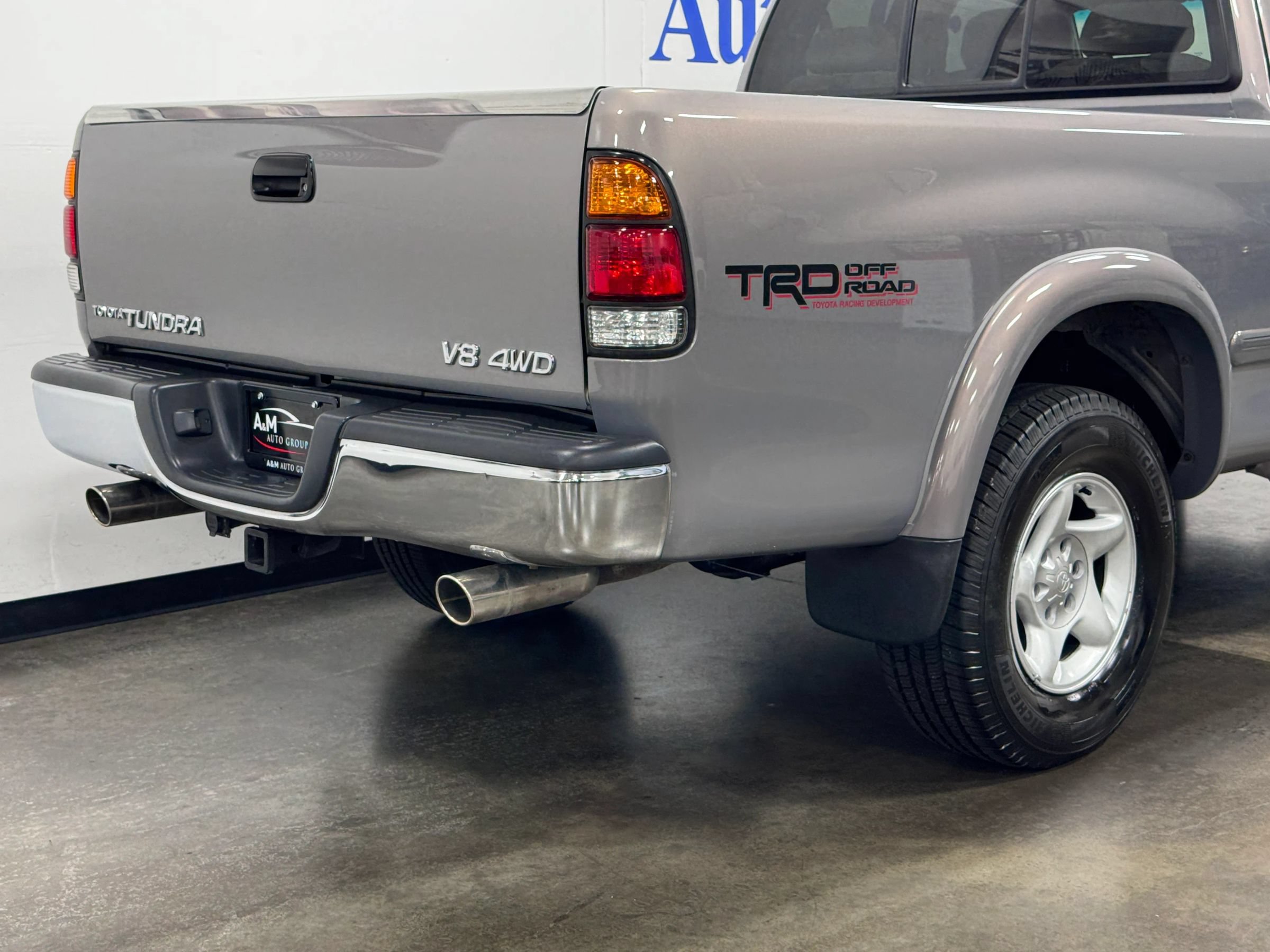 Used 2000 Toyota Tundra Limited w/ Off-Road Pkg AWD/4WD image 7