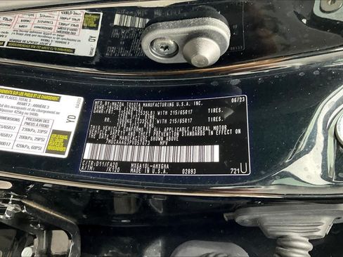 Used 2023 Toyota Corolla Cross LE FWD image 33
