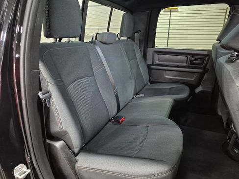 Used 2024 RAM 2500 Tradesman w/ Chrome Appearance Group image 26