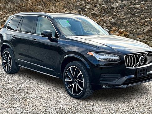 Used 2021 Volvo XC90 T6 Momentum w/ Protection Package Premier image 10