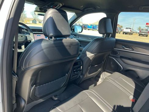 New 2026 Jeep Grand Cherokee Limited image 23