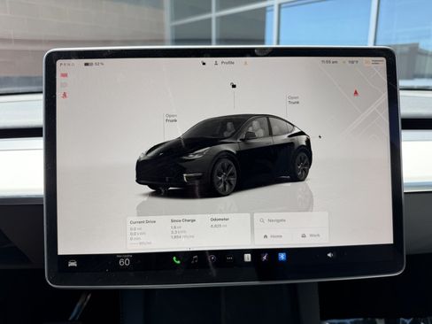 Used 2024 Tesla Model Y 2WD image 17