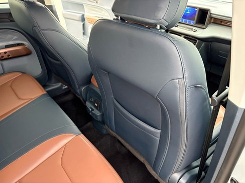 Used 2023 Ford Maverick Lariat w/ Lariat Luxury Package image 47