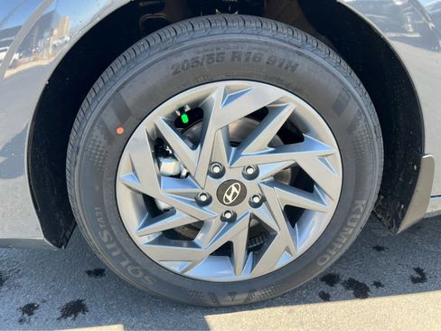 New 2026 Hyundai Elantra Hybrid FWD image 13