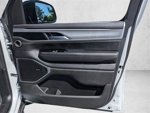 New 2026 Jeep Grand Wagoneer 4WD image 27