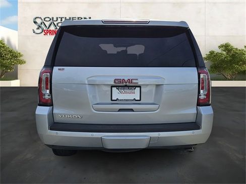 Used 2019 GMC Yukon SLT w/ Open Road Package image 4