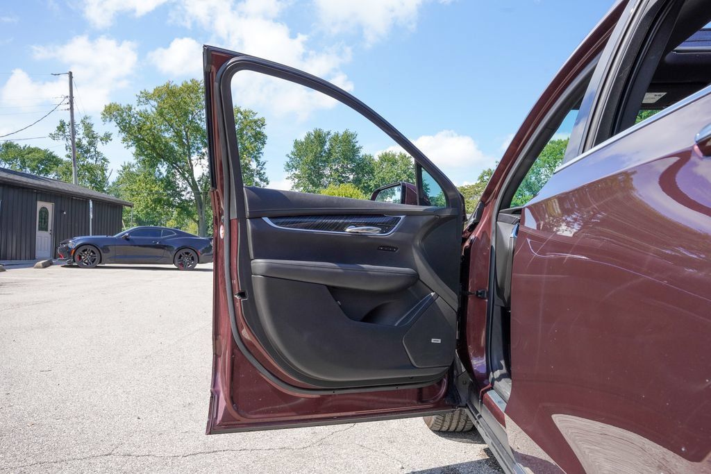 Used 2022 Cadillac XT6 Premium Luxury AWD/4WD image 27
