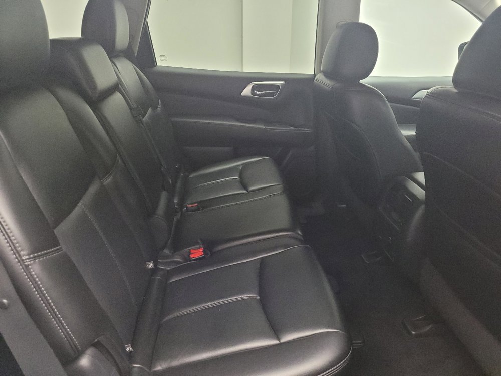 Used 2017 Nissan Pathfinder SL AWD/4WD image 19