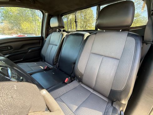 Used 2017 Nissan Titan S image 41