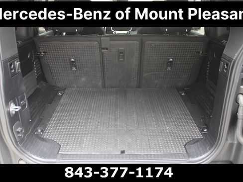 Used 2022 Land Rover Defender 110 image 8