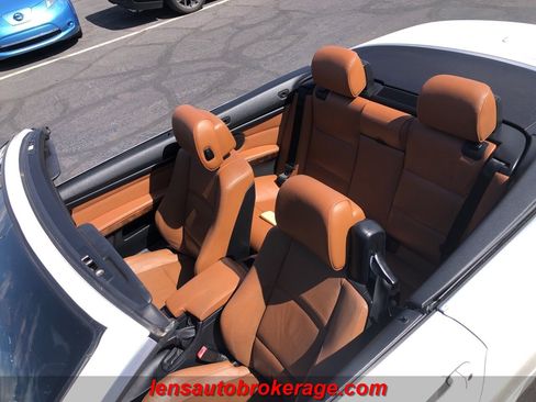 Used 2013 BMW 335i Convertible image 21