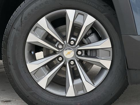 New 2026 Chevrolet Equinox LT image 9