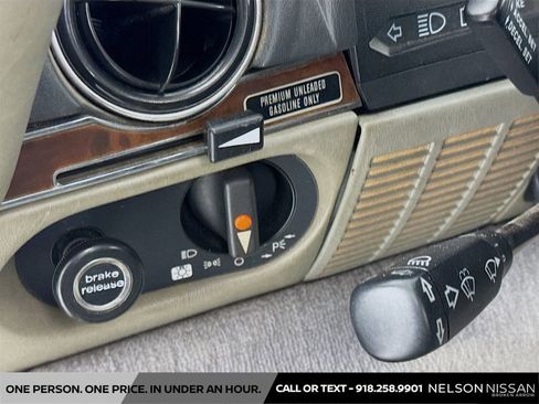 Used 1988 Mercedes-Benz 560 SL image 10
