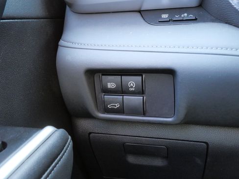 Certified 2025 Toyota Highlander XSE image 27