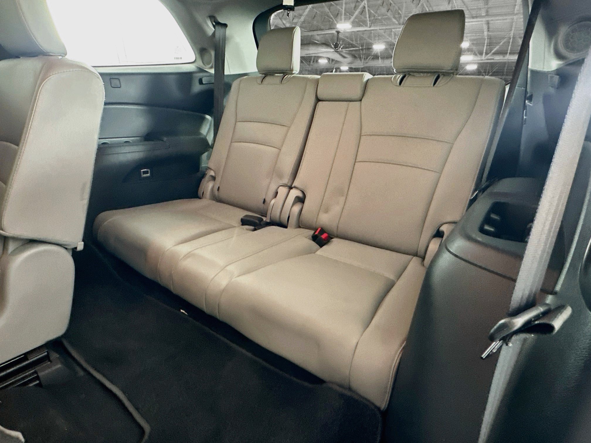 Used 2016 Honda Pilot Touring image 31