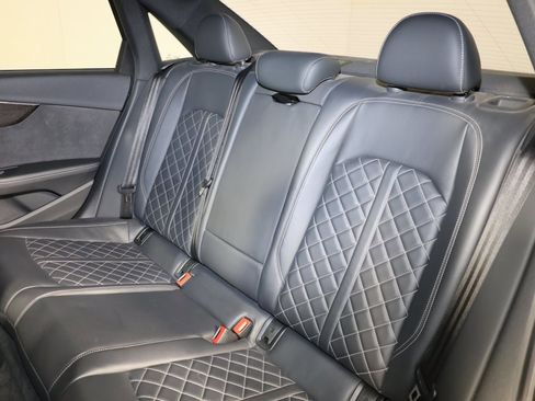 Used 2019 Audi S4 Premium Plus w/ Premium Plus Package image 11