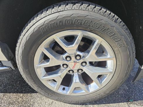 Used 2015 GMC Yukon XL SLT w/ Open Road Package image 29