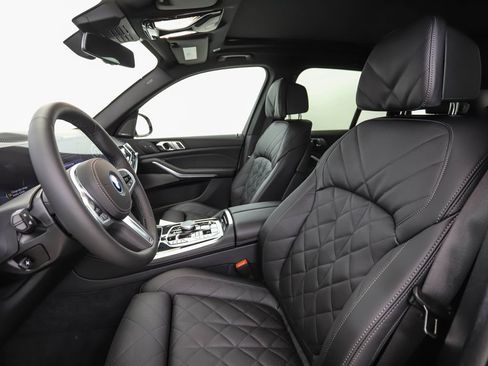 New 2026 BMW X5 xDrive50e w/ M Sport Package image 11