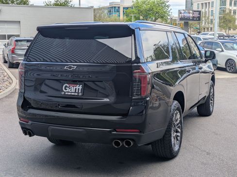 Used 2025 Chevrolet Suburban Z71 AWD/4WD image 3