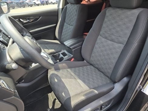 Used 2019 Nissan Rogue Sport SV AWD/4WD image 27