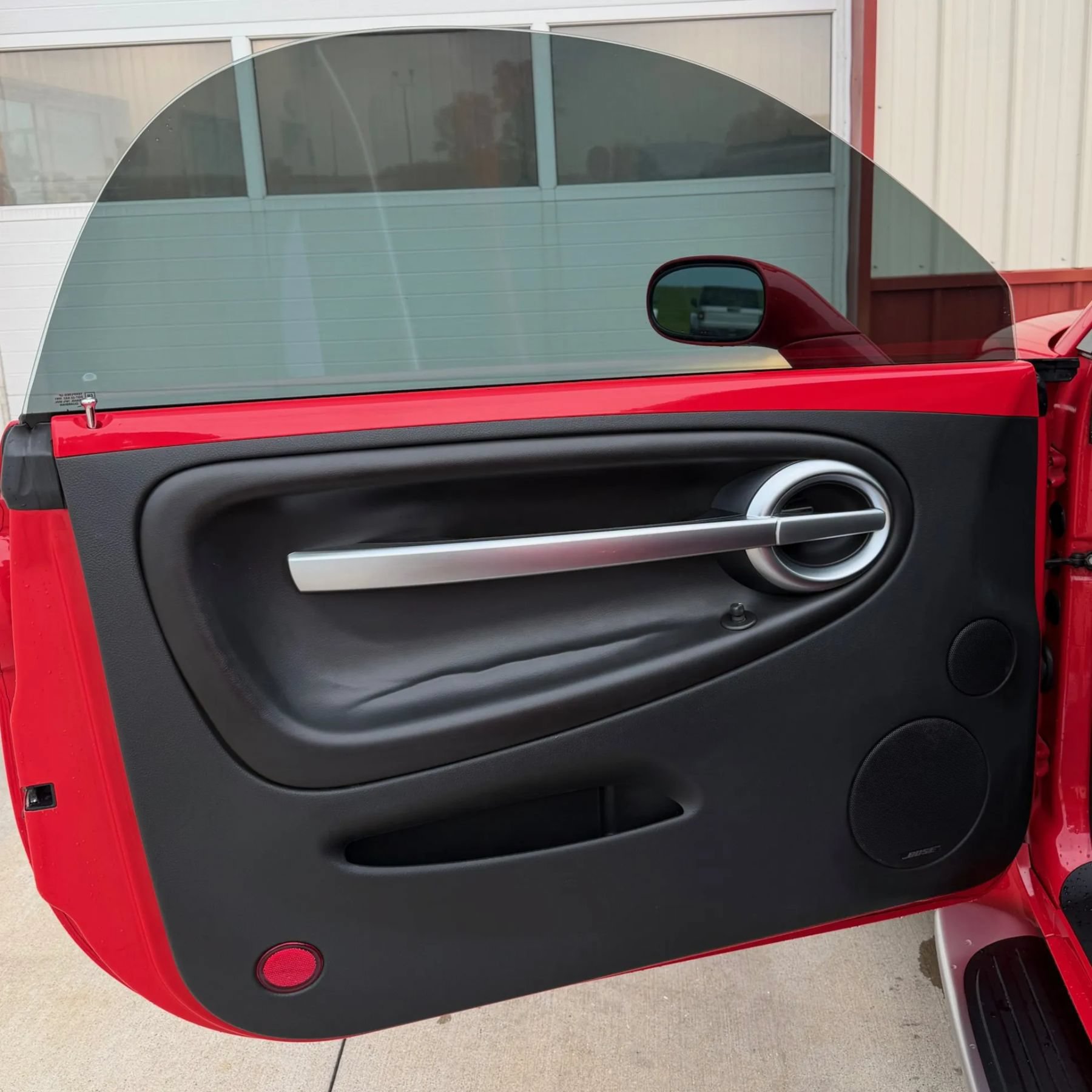 Used 2004 Chevrolet SSR w/ Preferred Equipment Group RWD image 4
