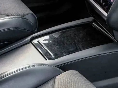 Used 2018 Tesla Model X 100D image 32