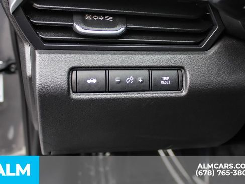 Used 2025 Nissan Altima 2.5 SV FWD image 28