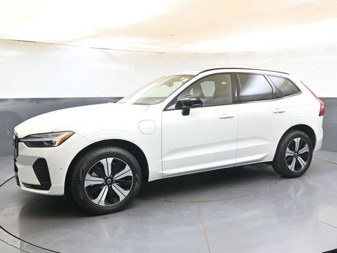 Certified 2025 Volvo XC60 T8 Plus w/ Protection Package Premier AWD/4WD image 2
