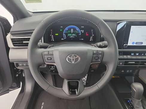 Used 2025 Toyota Camry SE w/ Convenience Package FWD image 22