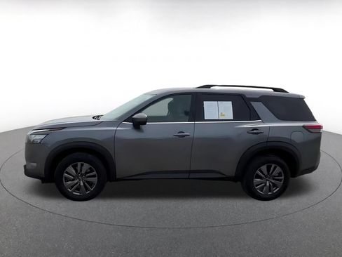 Used 2025 Nissan Pathfinder SV FWD image 7