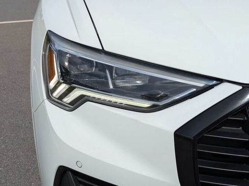 Used 2023 Audi Q3 2.0T Premium w/ Convenience Package AWD/4WD image 10