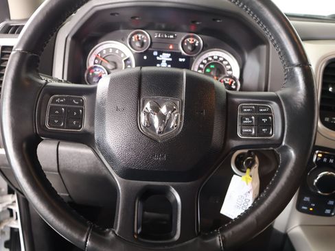 Used 2016 RAM 1500 Big Horn AWD/4WD image 3